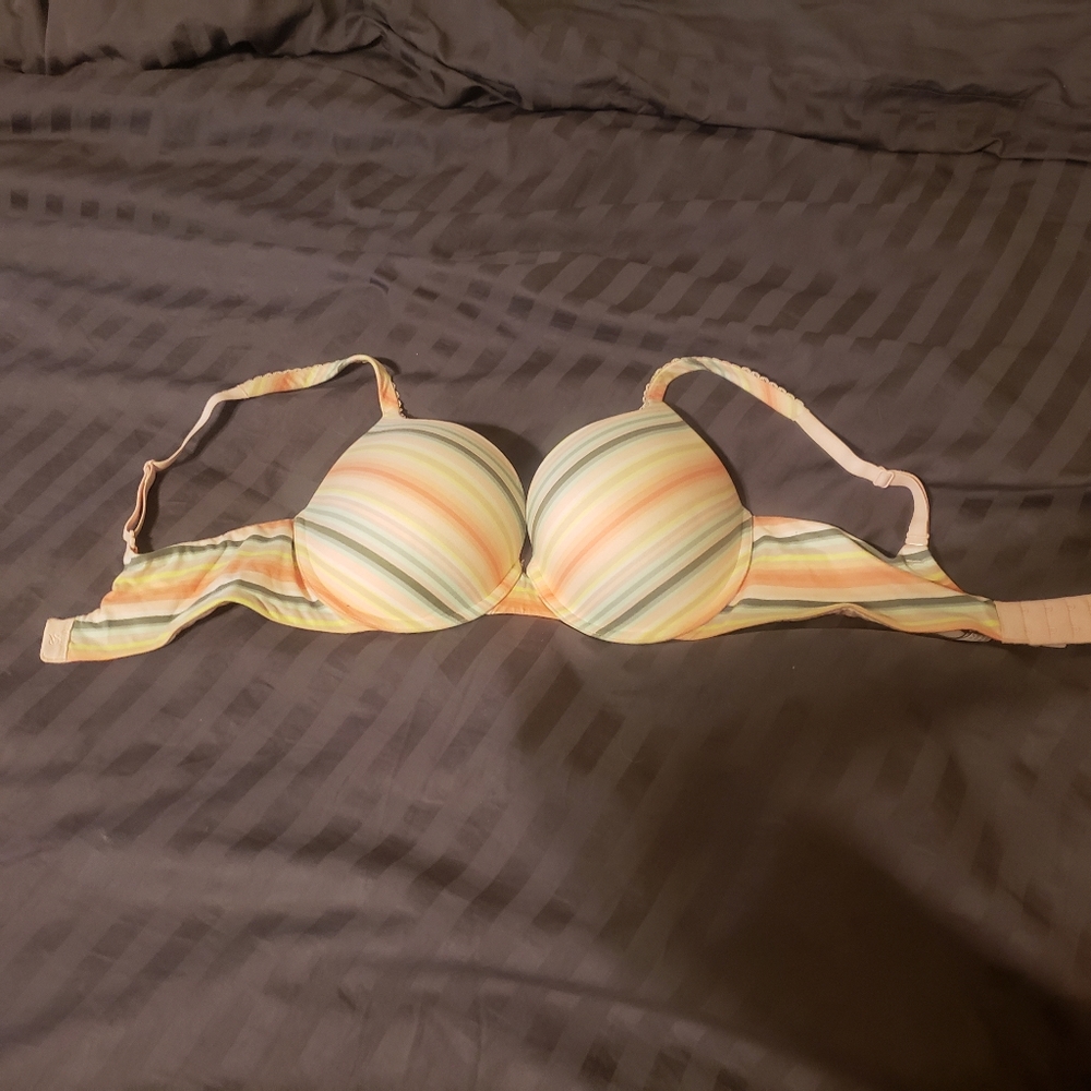 Body By Victoria 34DD bra with underwire